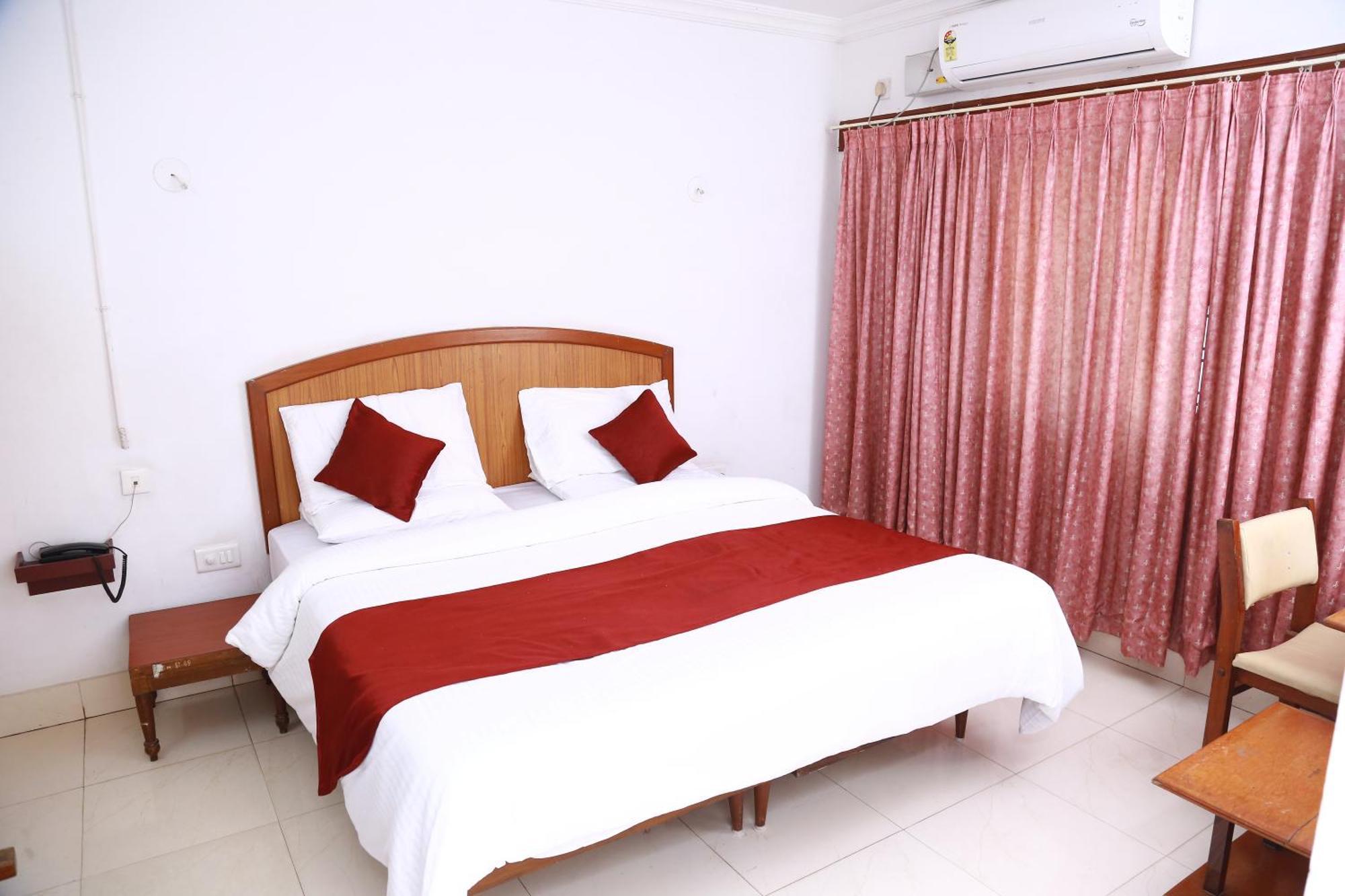 Hotel Nandanam Guruvayur Luaran gambar